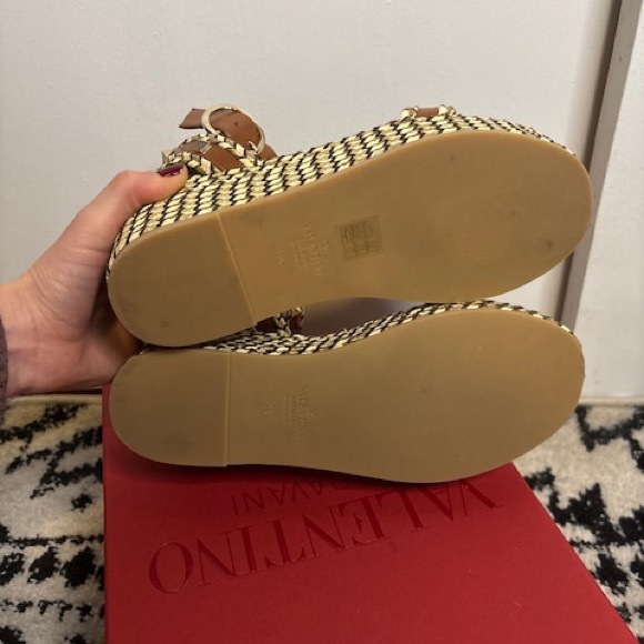 Valentino Rockstud Flatform Espadrilles, size 6 - Picture 5 of 7